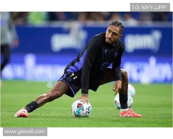 弗里克力挺拉菲尼亚:“没能当选 FIFA 十一人阵型真是个笑话” 弗里克力挺拉菲尼亚:“没能当选 FIFA 十一人阵型真是个笑话”